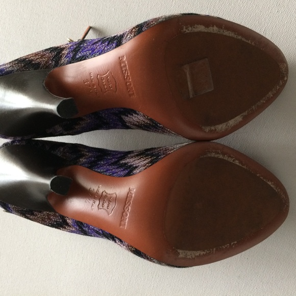 Missoni Purple Zig-zag Crochet Leather Pumps - Picture 8 of 8